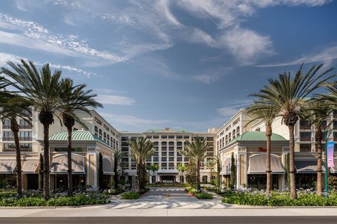 JW Marriott Anaheim Resort — luxury hotel adjacent to GardenWalk with rooftop terrace pool and Parkestry restaurant