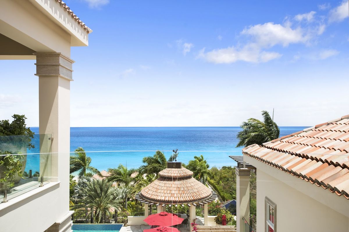 Quintessence Hotel