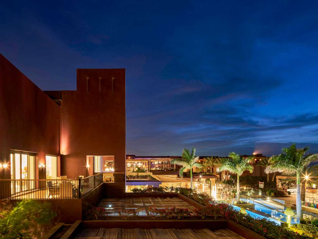 InterContinental Aqaba Resort — 252 rooms five-star with private beach and infinity pool central Aqaba