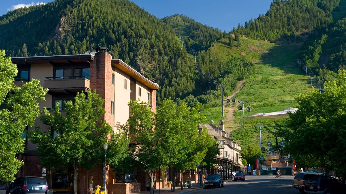 Aspen Square Hotel