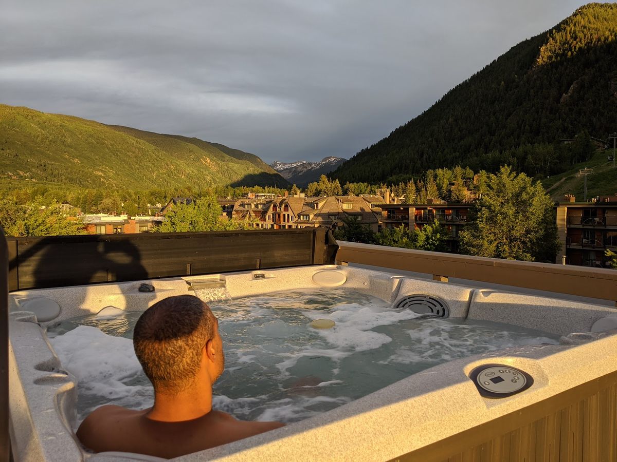 Independence Square Hotel — Aspen — additional view 3
