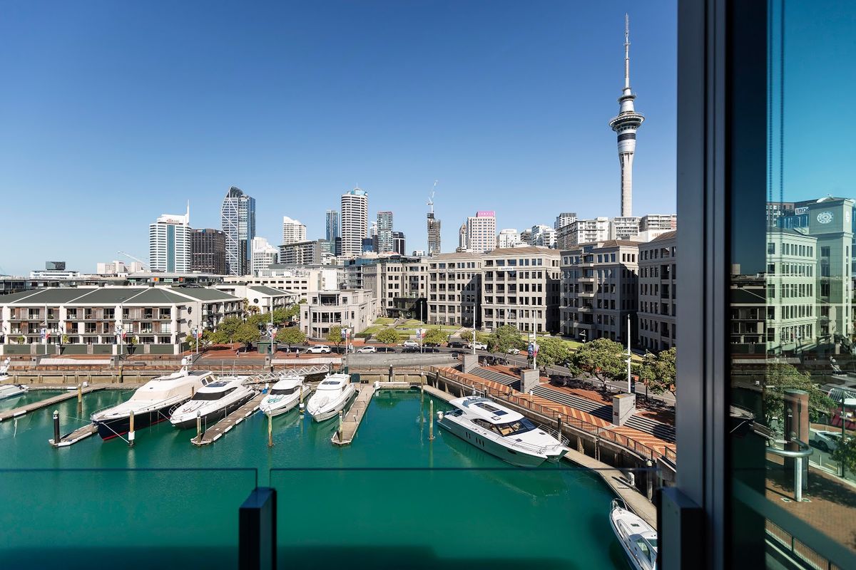Cordis Auckland by Langham Hospitality — luxury hotel with 640 rooms with full conference facilities and rooftop pool