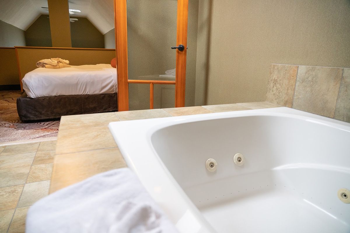 Banff Caribou Lodge & Spa — Banff — additional view 4