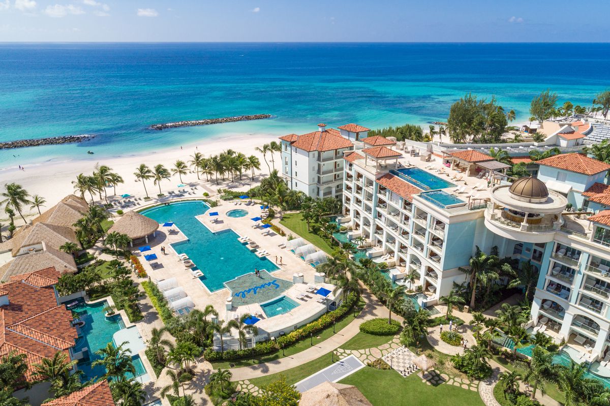 Colony Club Barbados — historic family resort with 96 rooms across 7 acres of tropical gardens on Platinum Coast
