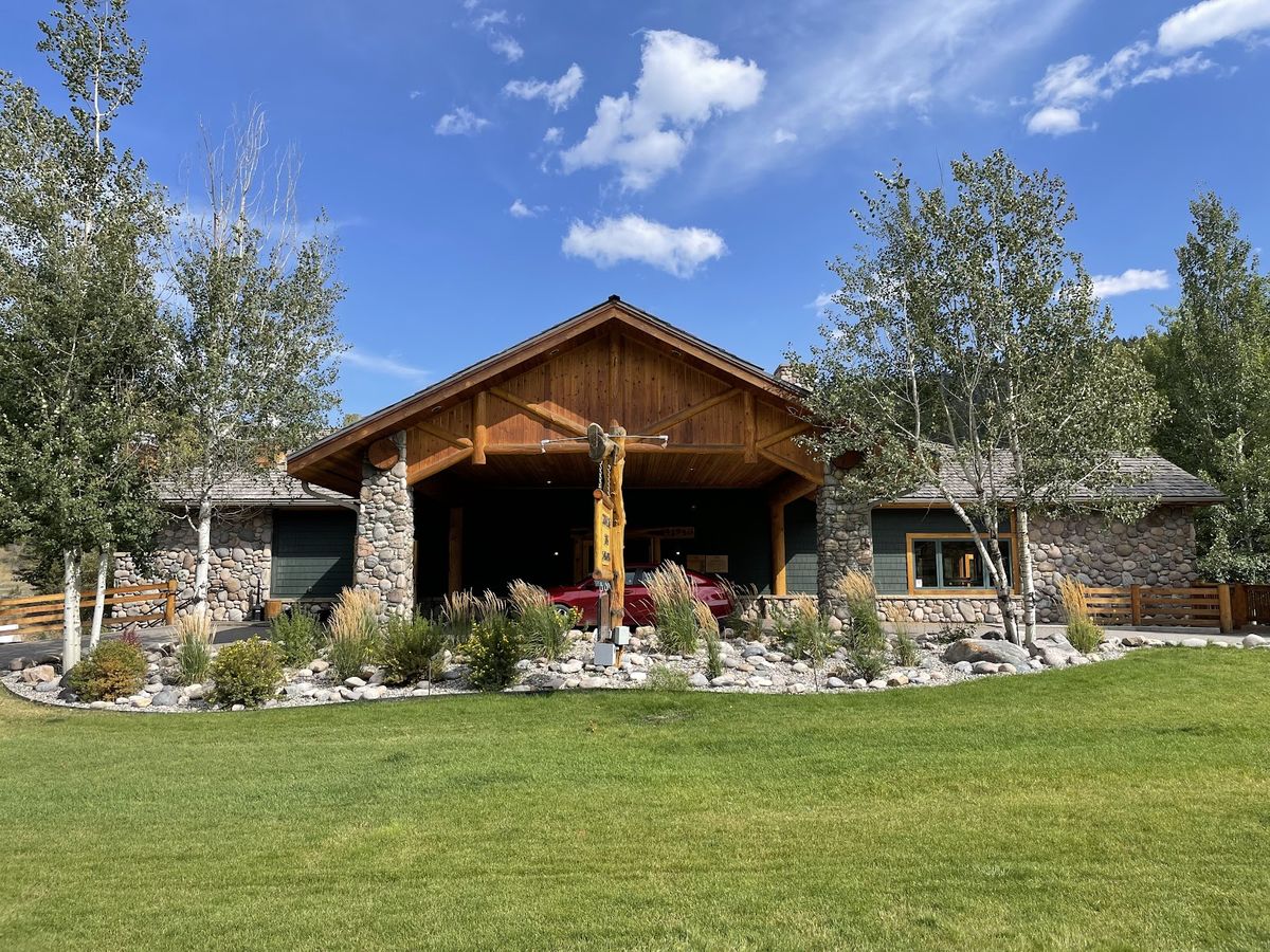 320 Guest Ranch — historic 1898 dude ranch in Gallatin Canyon near Big Sky Montana