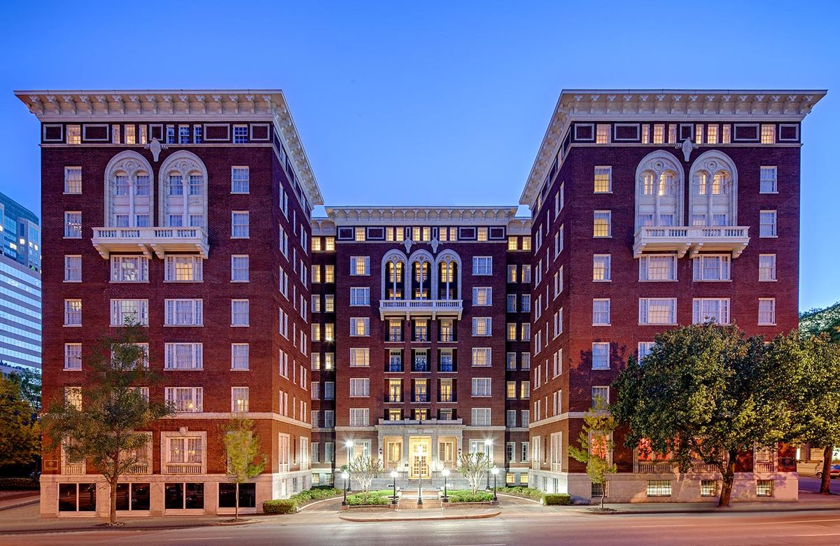 Aloft Birmingham Soho Square Homewood — design hotel in walkable Soho Square retail district near Mountain Brook