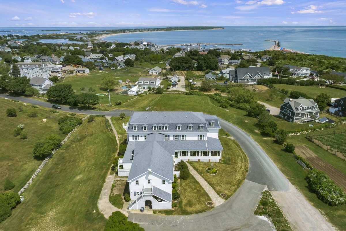 1661 Inn — historic harbour-view inn on Spring Street, Block Island, Rhode Island