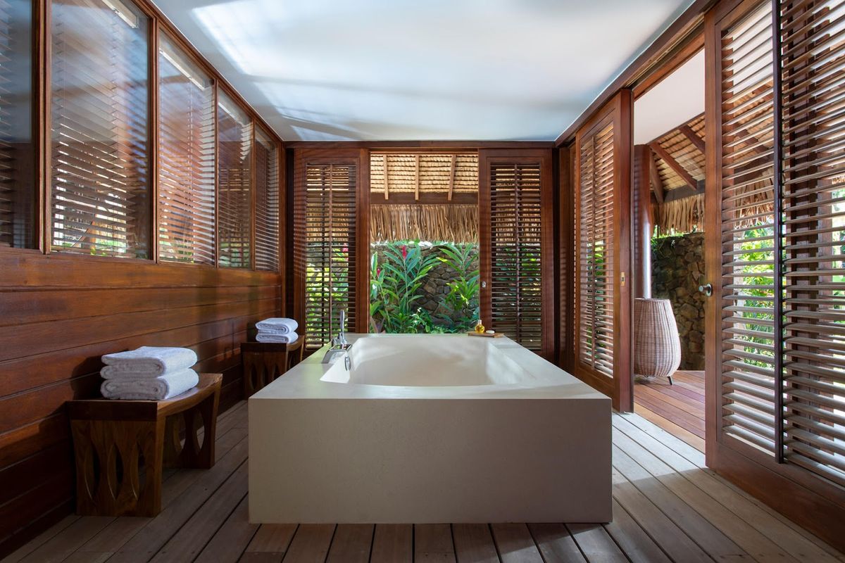 Four Seasons Resort Bora Bora — Bora Bora — additional view 4