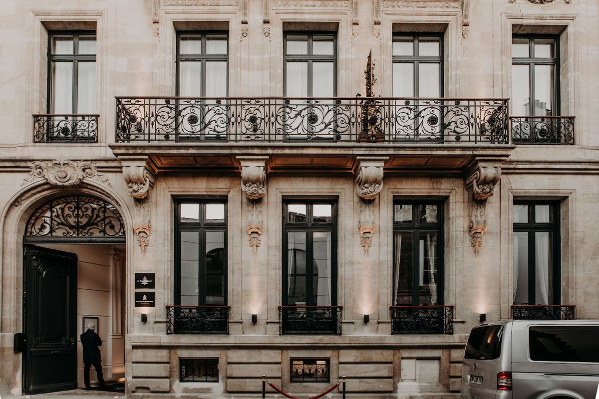 Palais Gallien Hôtel Bordeaux — 30-room boutique opposite the Roman Palais Gallien ruins