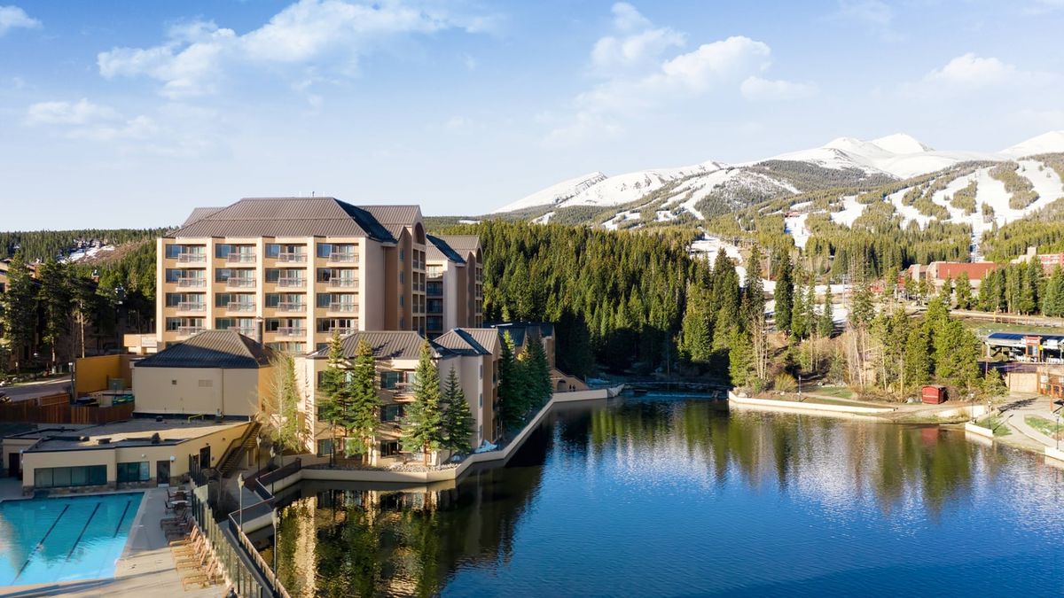 DoubleTree by Hilton Breckenridge — full-service hotel near Main Street with shuttle service to ski lifts