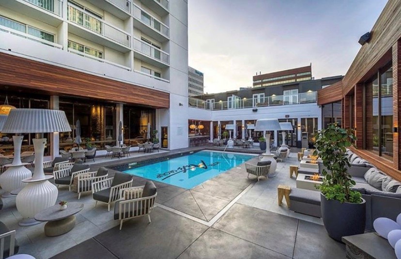 Hyatt Regency Calgary — high-rise business hotel connected to Telus Convention Centre downtown