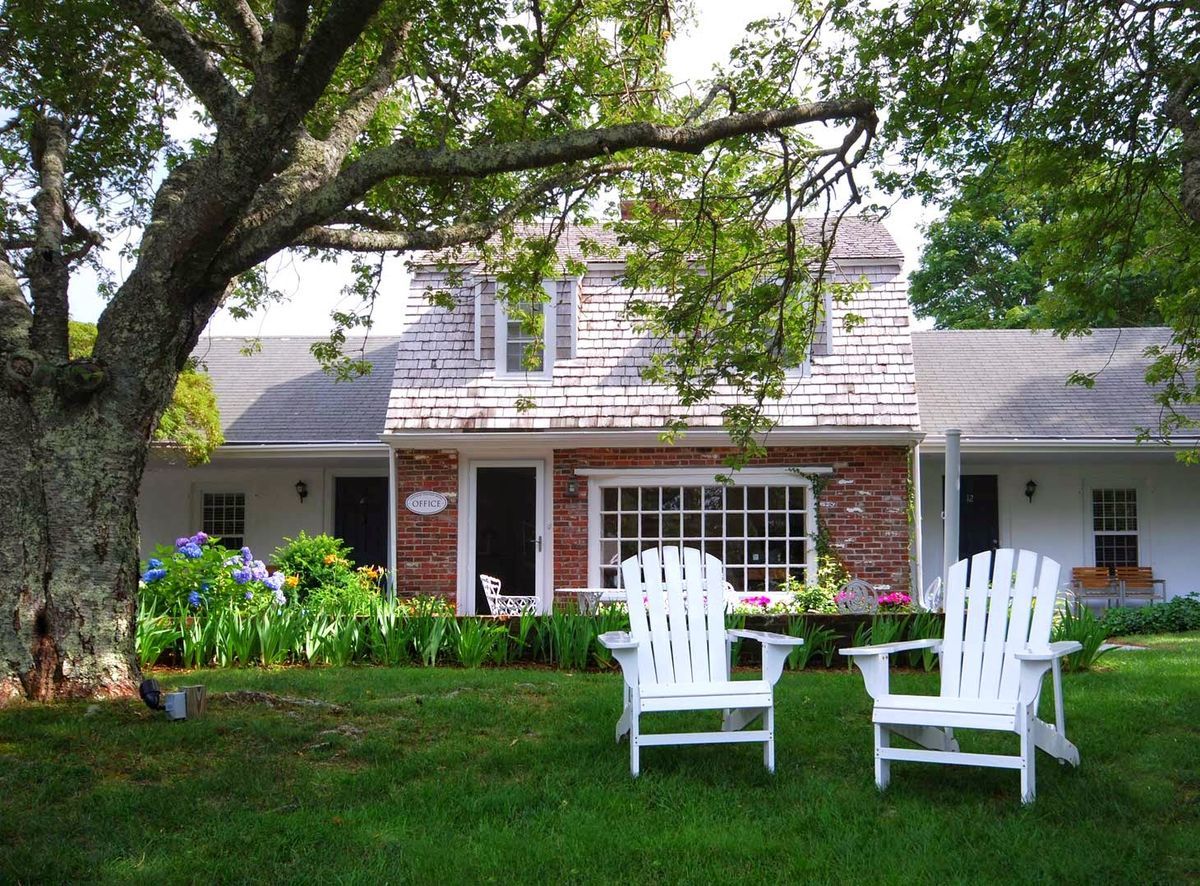 Captain's House Inn — 1839 sea captain's house turned bed and breakfast in Chatham, Cape Cod