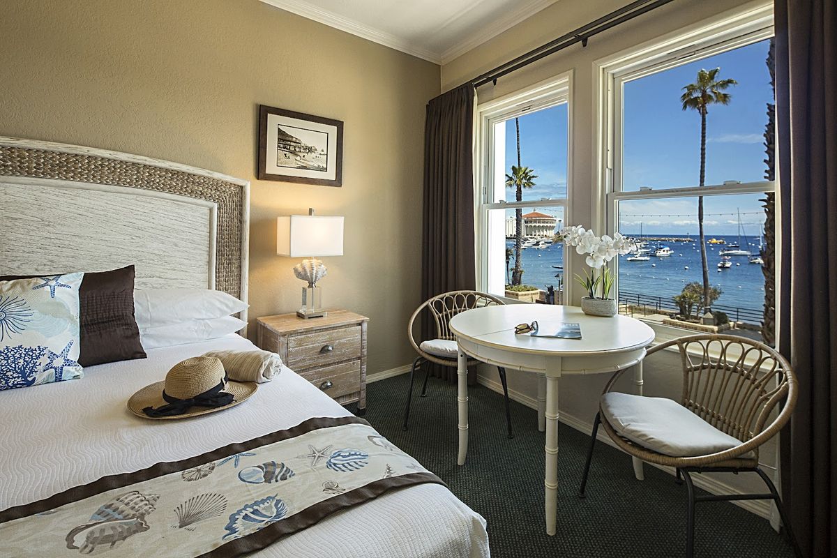 The Glenmore Plaza Hotel — 1903 Victorian historic boutique hotel one block from Avalon Bay, Catalina Island