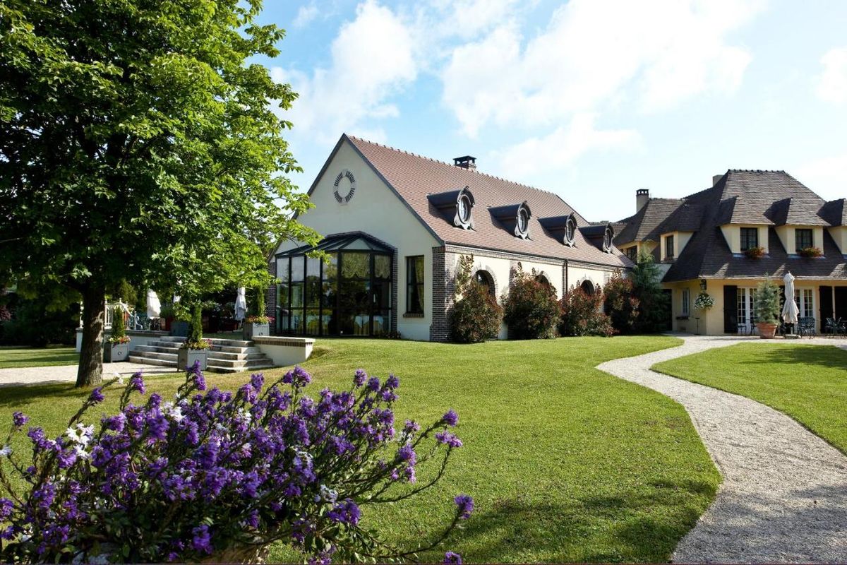 Hôtel Jean Moët Épernay — boutique 12 room hotel in central Épernay on Avenue de Champagne