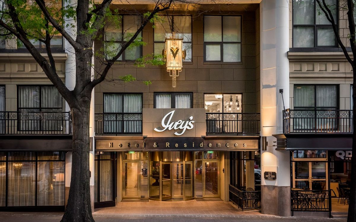 JW Marriott Charlotte — luxury Uptown hotel near Bank of America headquarters and the Charlotte Convention Center