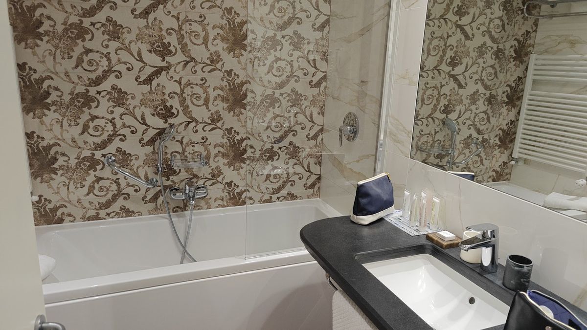 Grand Hotel Portovenere — Cinque Terre — additional view 3