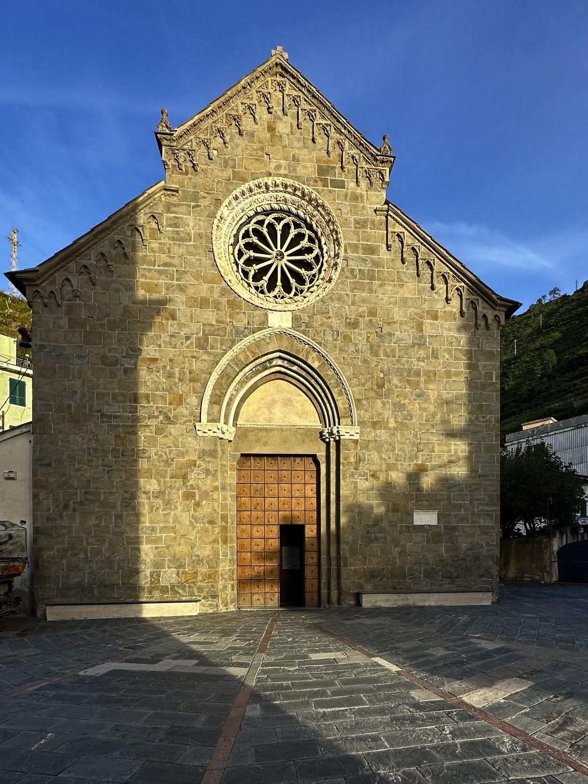 Grand Hotel Portovenere Liguria — restored 17th century convent with 49 rooms on Portovenere harbour adjacent to Cinque Terre