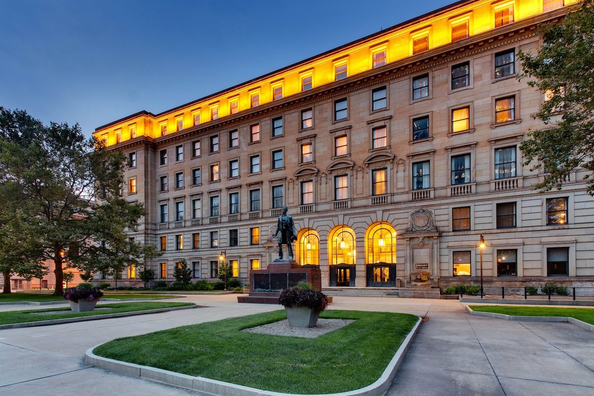 Crowne Plaza Cleveland at Playhouse Square — theatre district hotel near KeyBank State Theatre