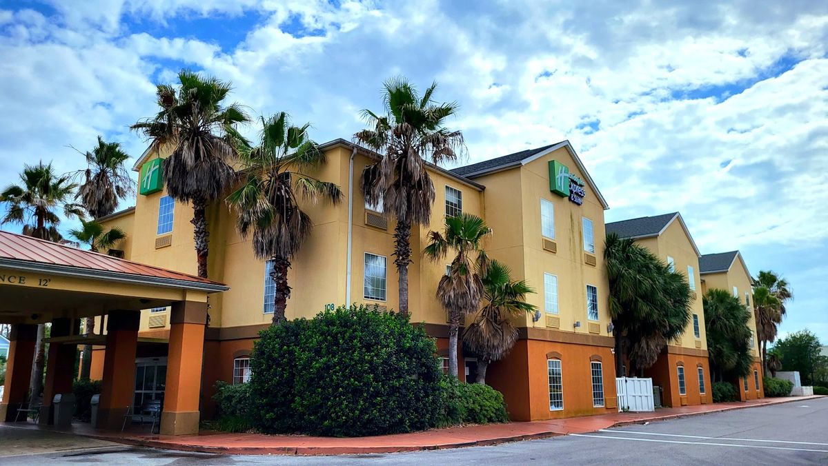 Inn at Crystal Beach — boutique condo-style inn in Destin's Crystal Beach neighborhood, steps from the Gulf