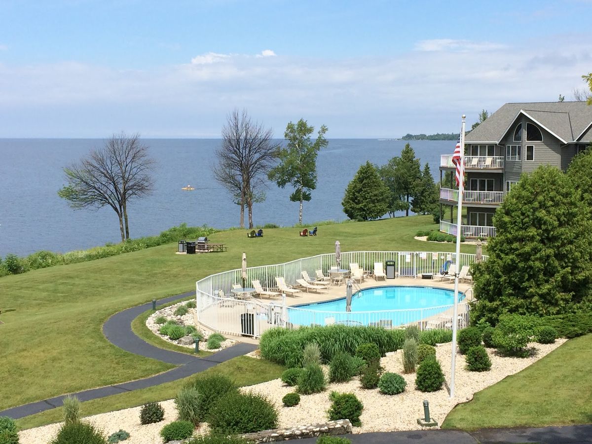 Door County Lighthouse Inn — boutique adults-only inn in Egg Harbor, Wisconsin, themed after Door County lighthouses