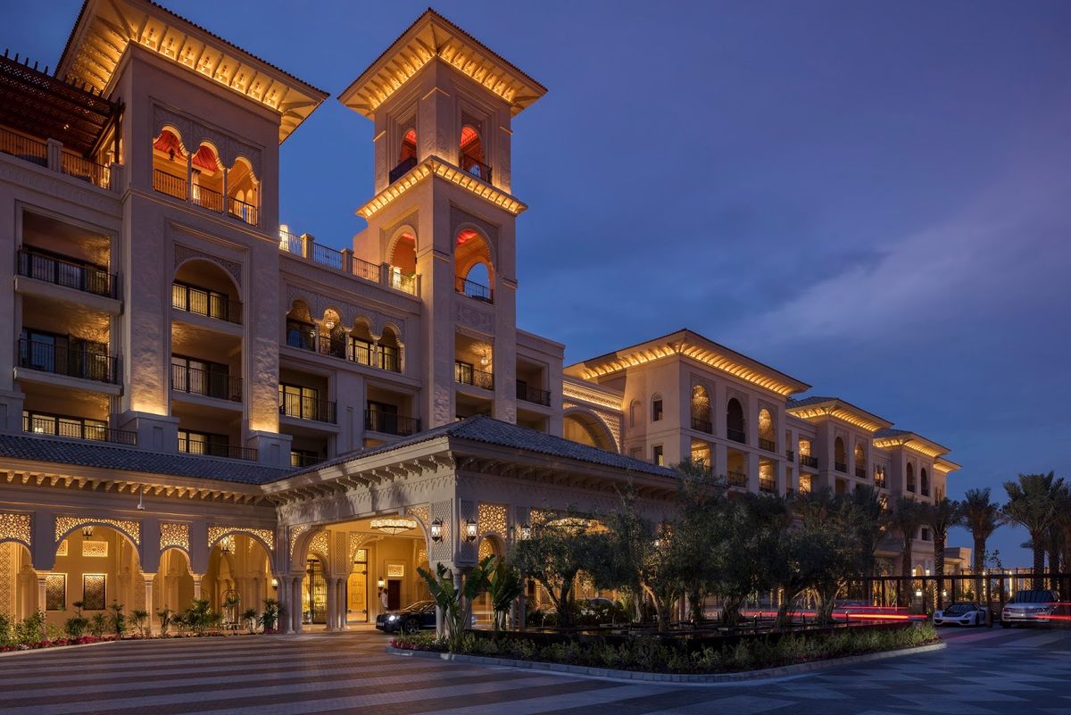 Four Seasons Resort Dubai at Jumeirah Beach — luxury beach resort with private 200 metre beach and Arabian Gulf