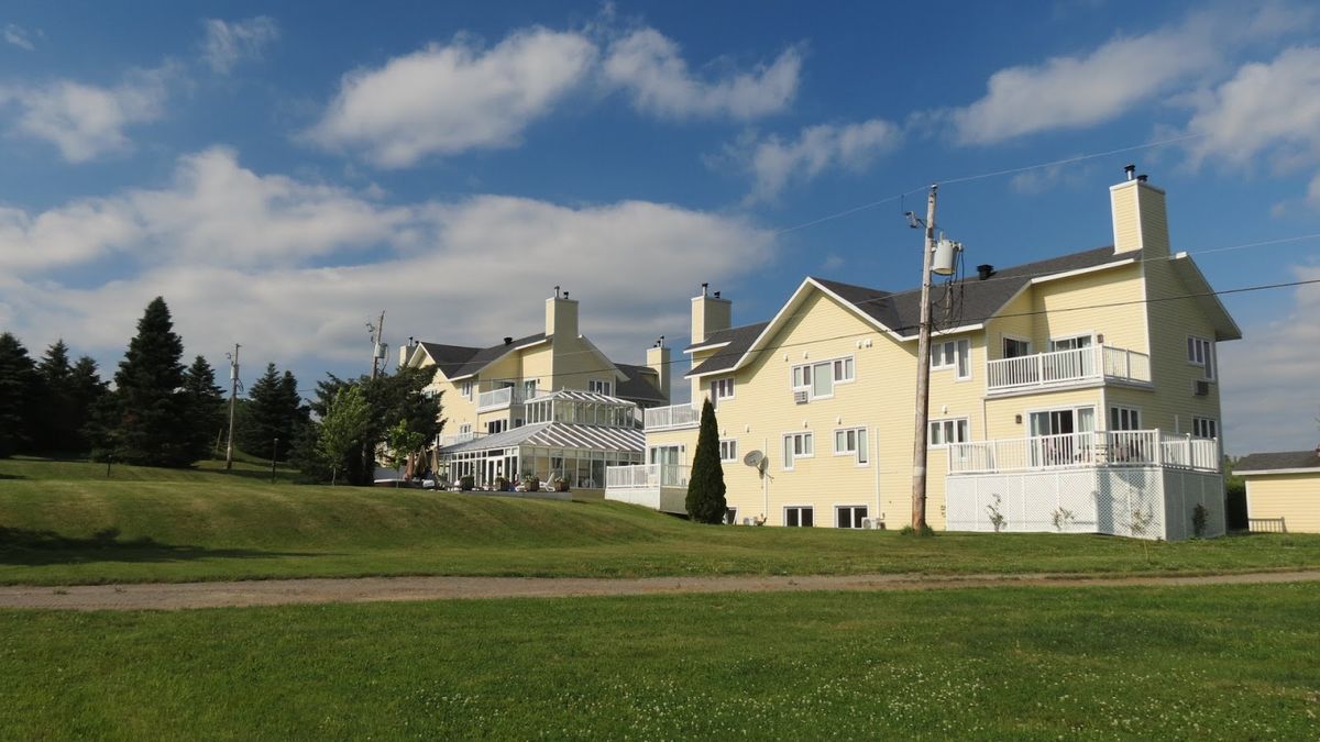 Spa Eastman — wellness retreat hotel in Eastman, Eastern Townships Quebec, Mont Orford foothills