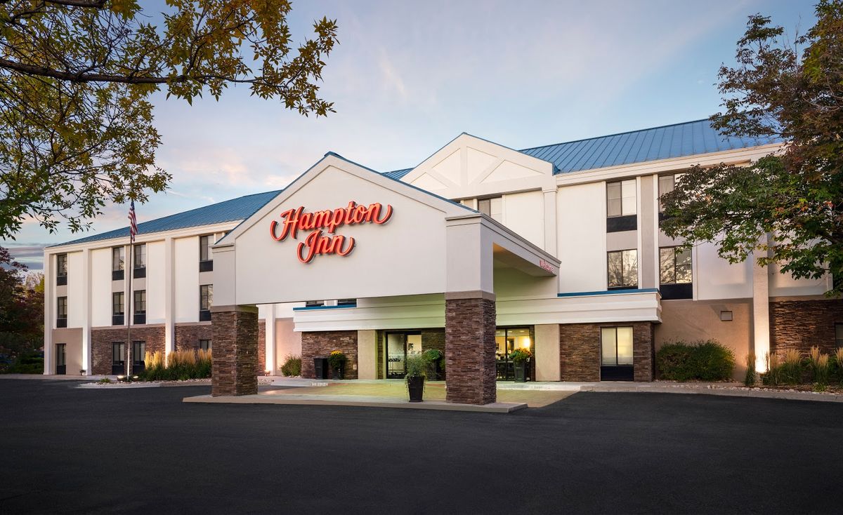 Holiday Inn Estes Park — full-service hotel with indoor pool and on-site restaurant near Lake Estes