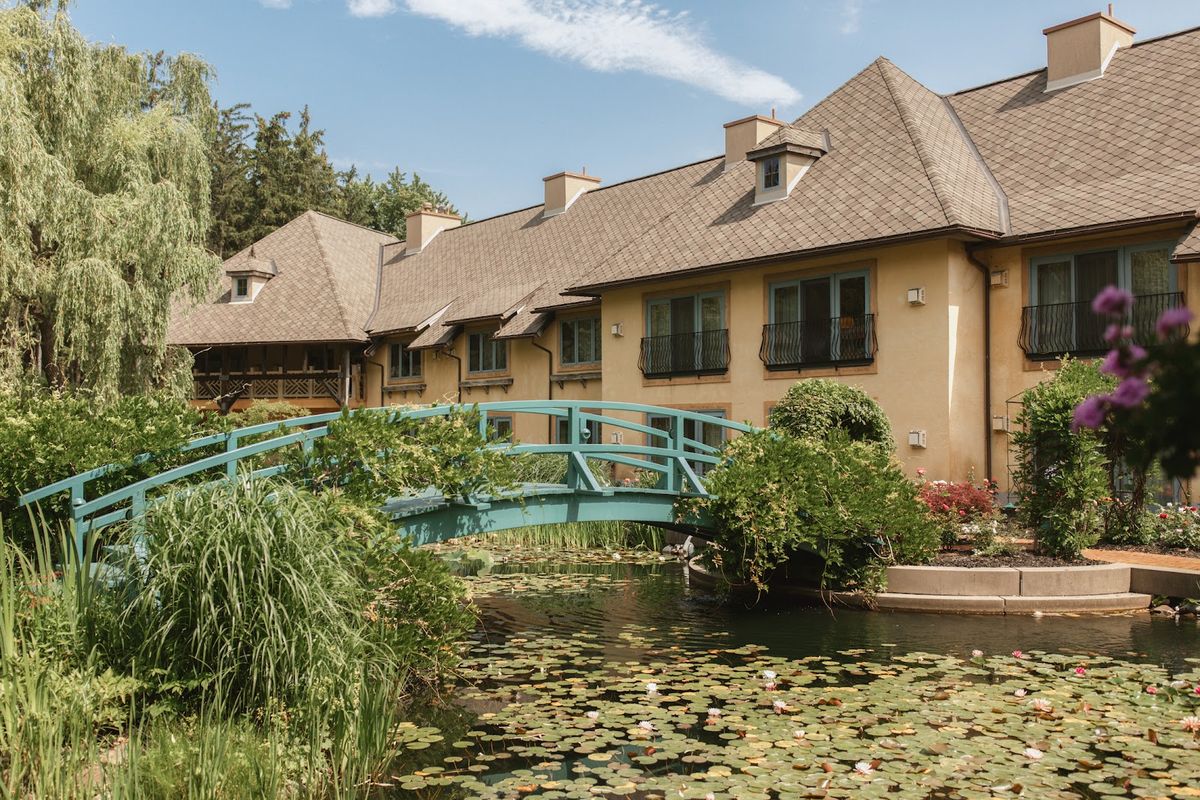 The Inns of Aurora — collection of historic inns on Cayuga Lake in the village of Aurora, New York