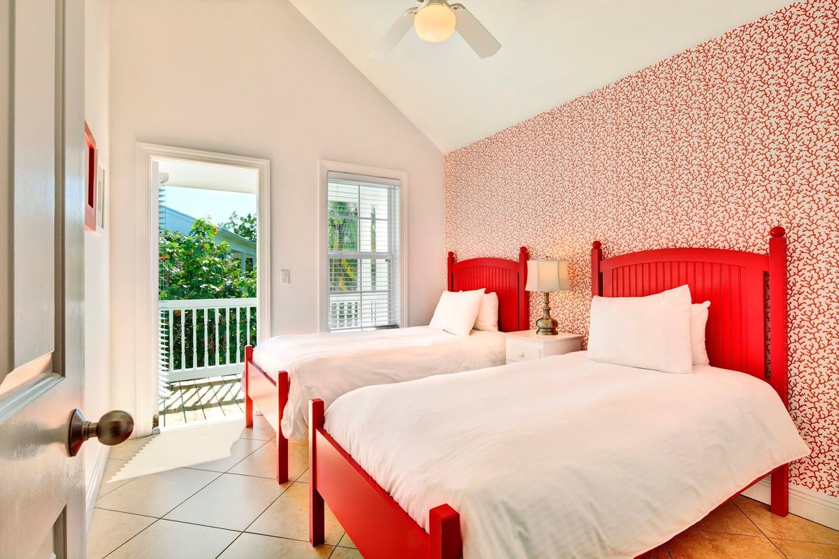 Tranquility Bay Beachfront Hotel Marathon — Florida Keys — additional view 2