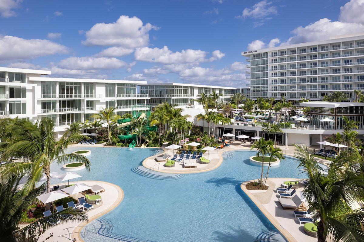 Pier Sixty-Six Hotel