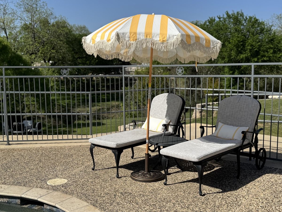 Sunday House Inn Fredericksburg — German heritage inn at the eastern end of Main Street