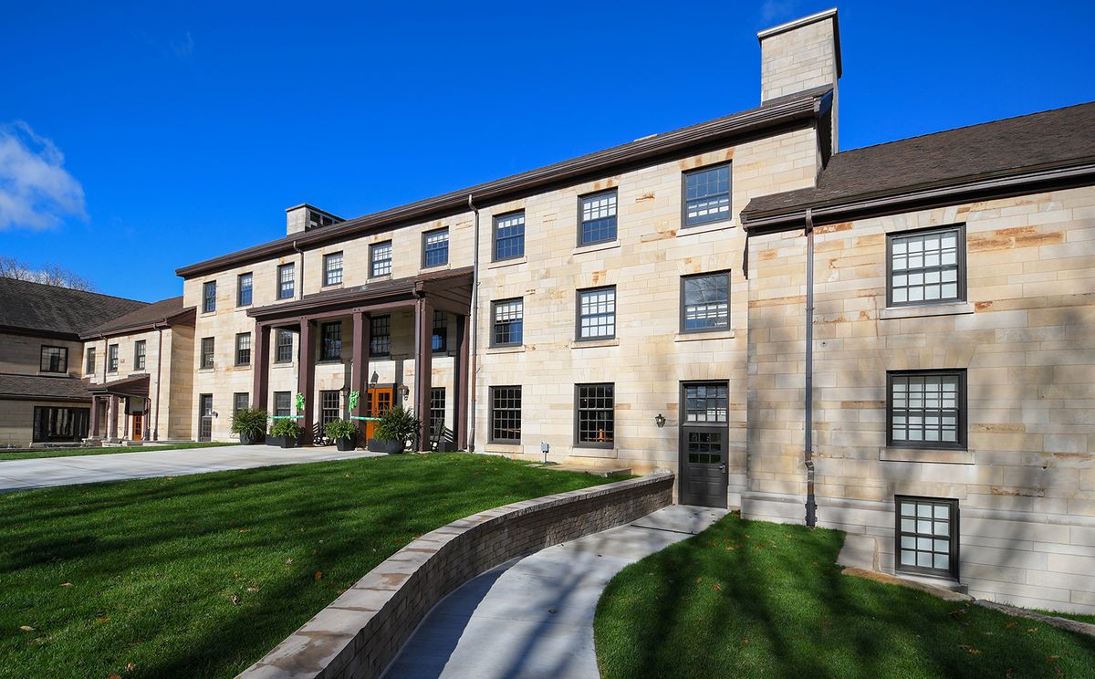 Spring Mill Inn — Mitchell Indiana state park inn near pioneer village and limestone caves