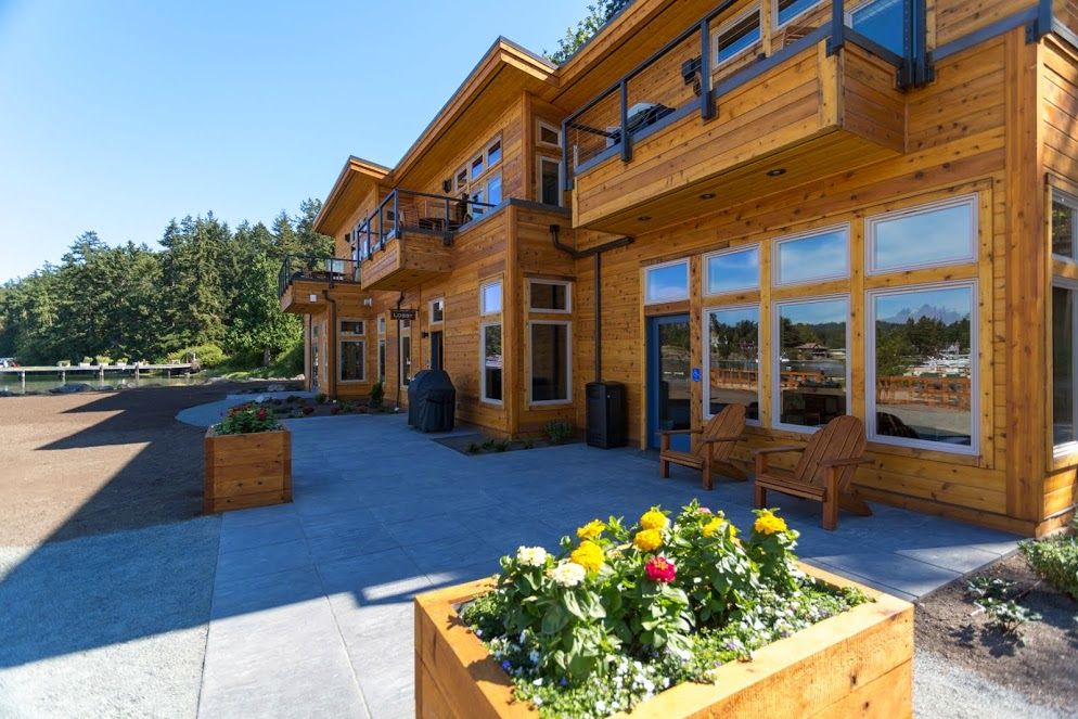 Lopez Islander Resort — waterfront marina resort on Lopez Island in the San Juan Islands