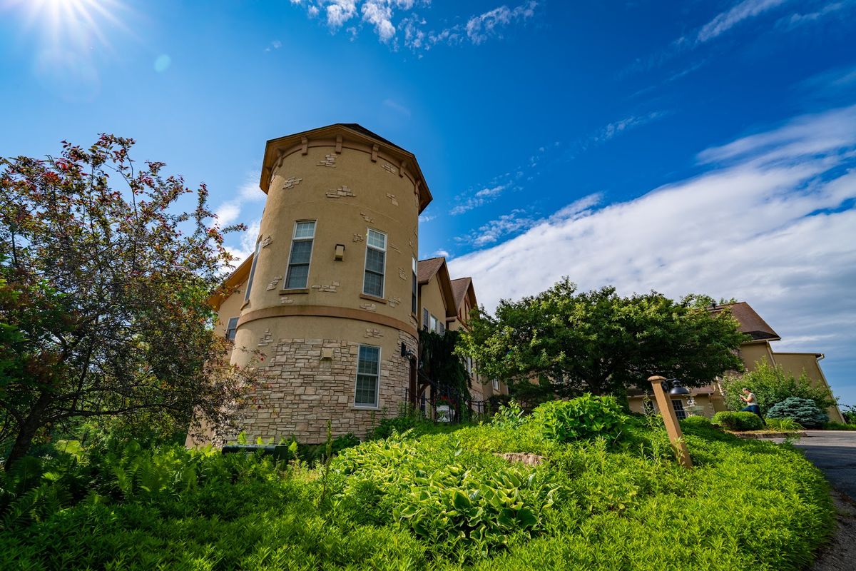 Inn at Irish Hollow Galena — secluded country inn surrounded by Driftless Area hills