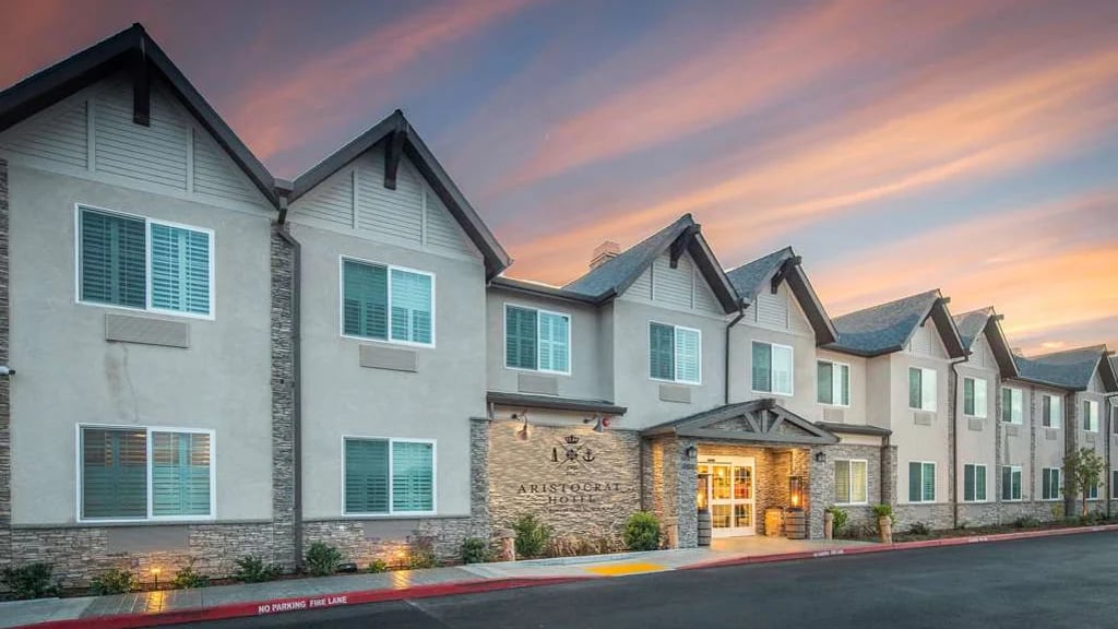Holiday Inn Express Half Moon Bay — value-tier hotel near Highway 1 and the Coastside in San Mateo County California