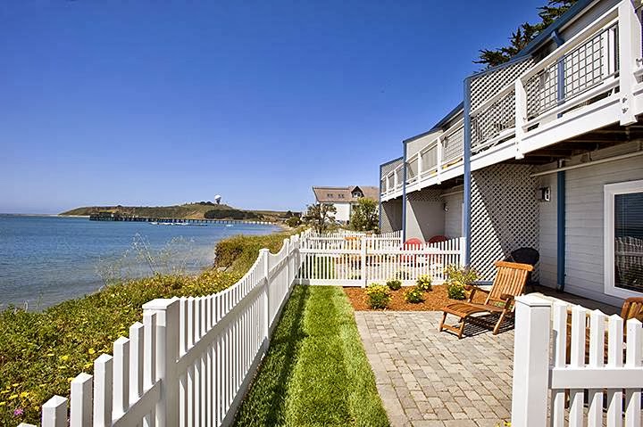 Pillar Point Inn — small boutique inn opposite Pillar Point Harbor in Princeton-by-the-Sea Half Moon Bay