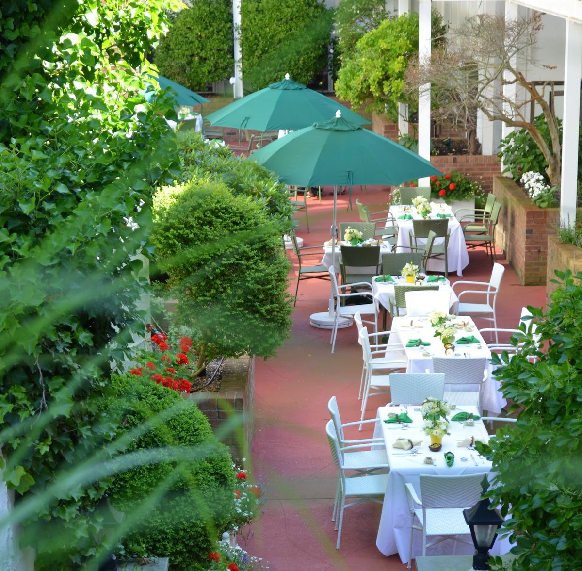 Ocean Resort Inn — beachfront-adjacent boutique inn near Southampton's Cooper's Beach