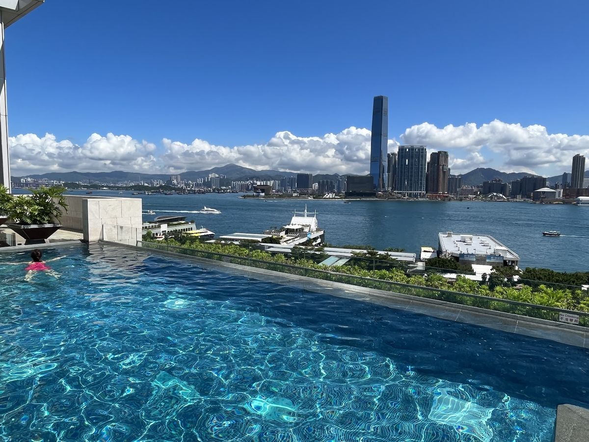 Four Seasons Hotel Hong Kong — Central — additional view 3