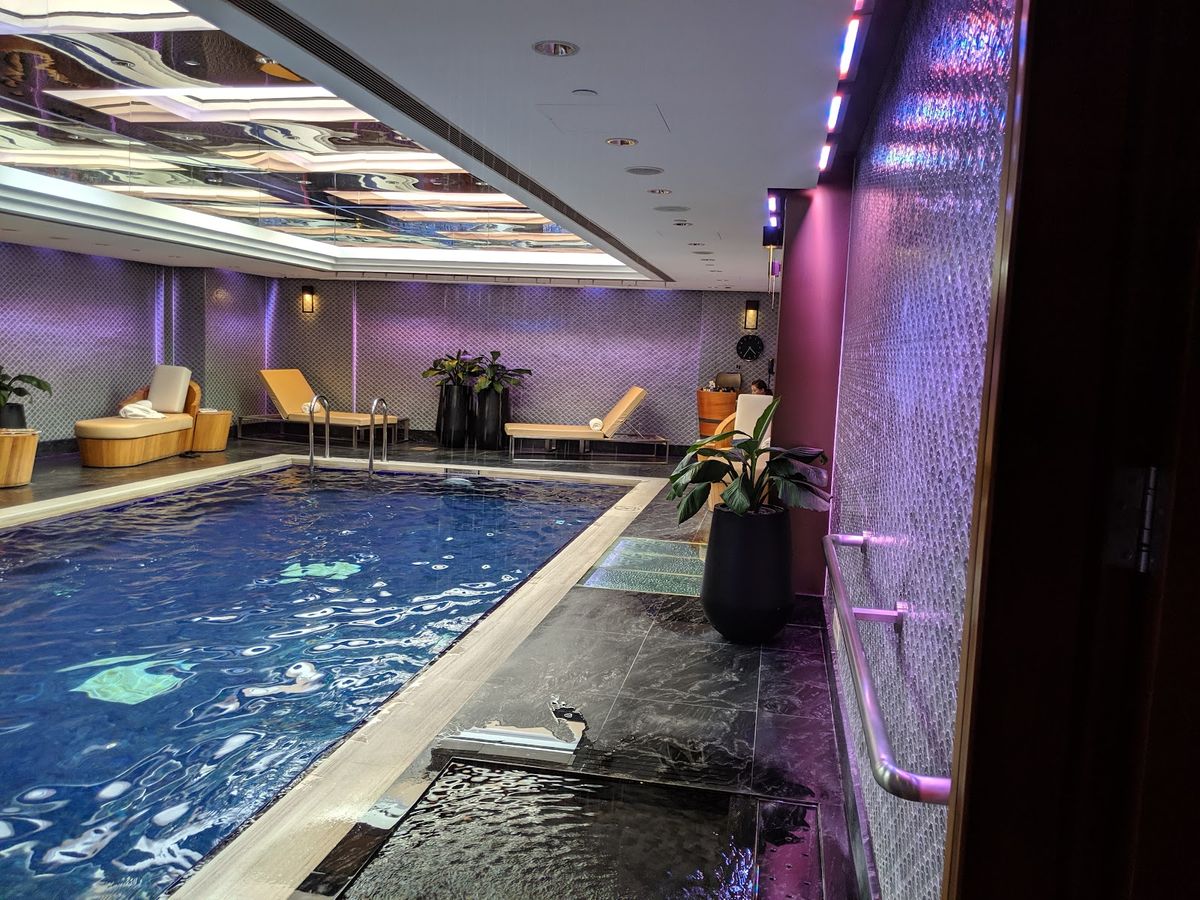 Mandarin Oriental Hong Kong — Central — additional view 3