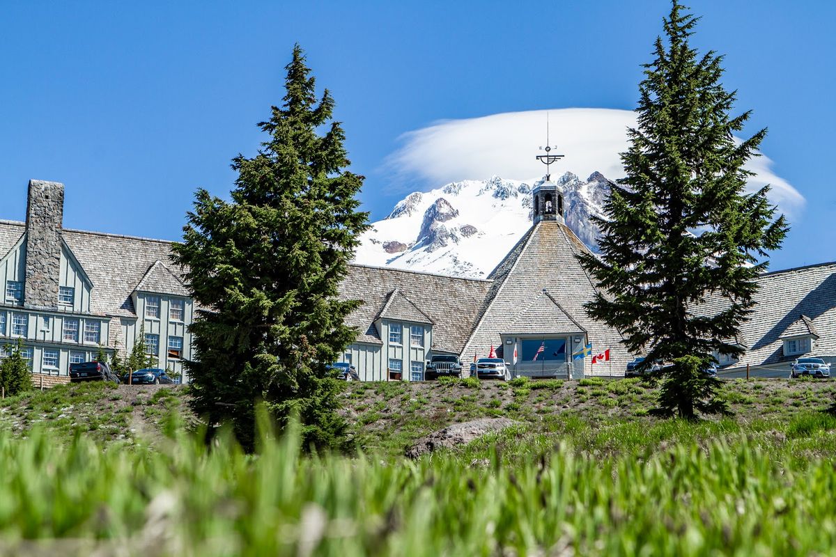 Society Hotel Bingen — boutique hotel and bathhouse in a converted schoolhouse across the Columbia River from Hood River