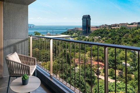 Raffles Istanbul — 185-room flagship at Zorlu Center with floor-to-ceiling windows, private balconies, and the largest standard rooms in Istanbul