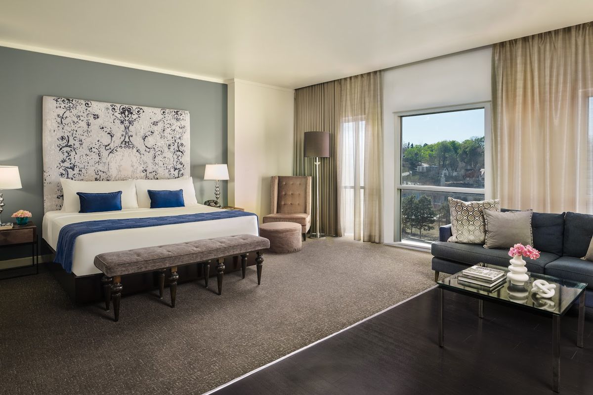 21c Museum Hotel Kansas City — boutique hotel and contemporary art museum inside the historic Savoy building