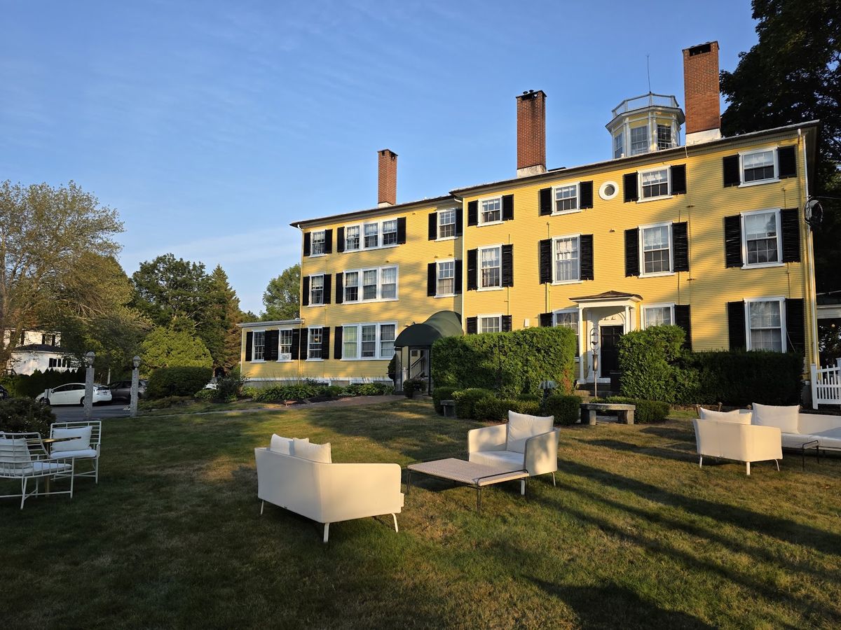 The Yachtsman Hotel and Marina Club Kennebunkport — riverfront boutique hotel on the Kennebunk River near Dock Square