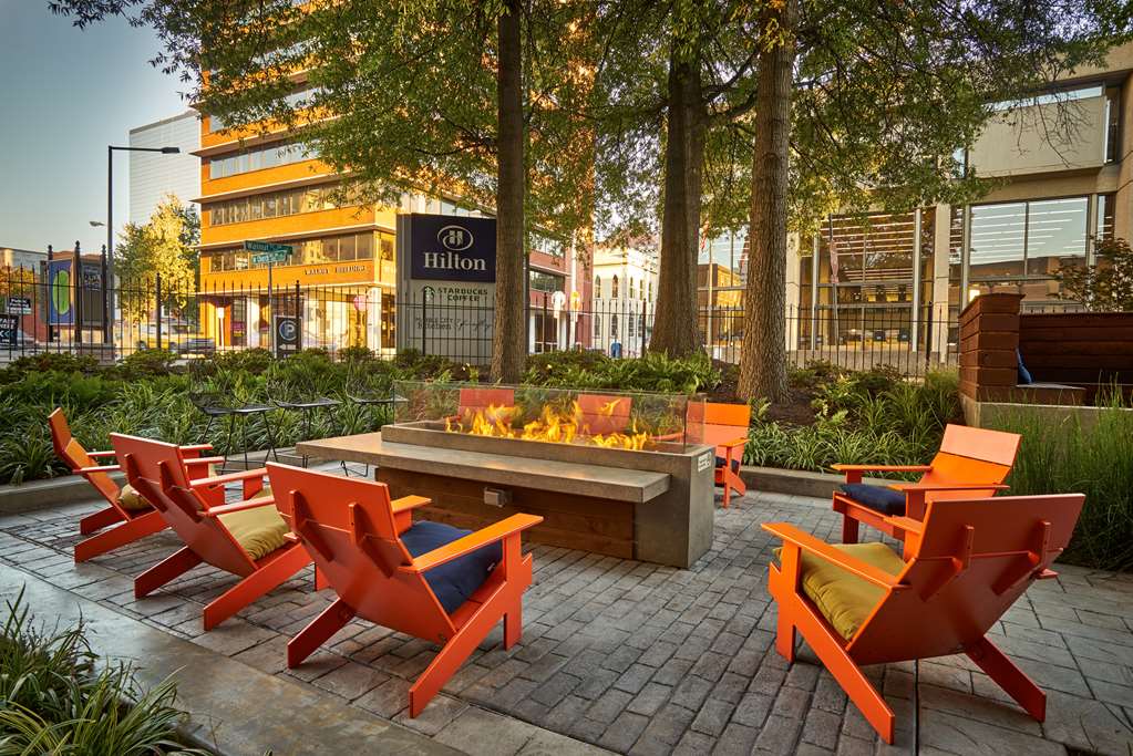 Marriott Knoxville Downtown — riverside business hotel overlooking the Tennessee River