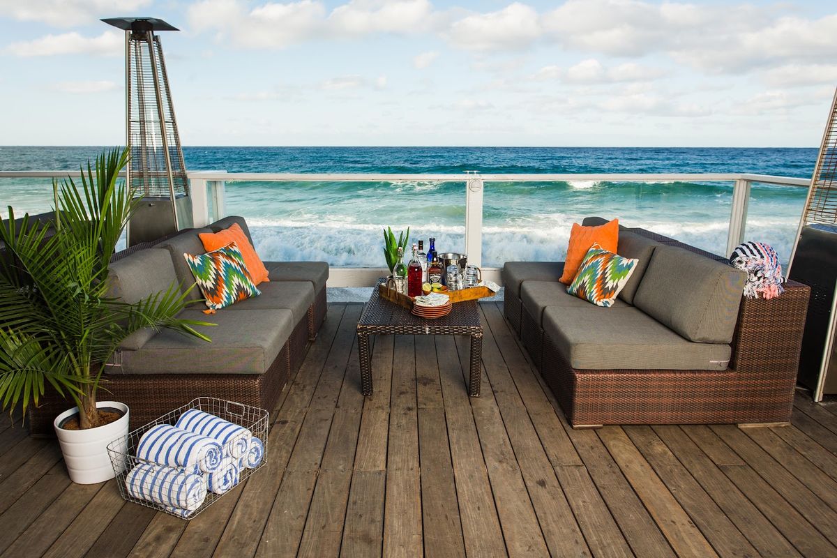 Best Western Plus Laguna Brisas Spa Hotel — value-tier hotel with rooftop pool, walking distance to Main Beach