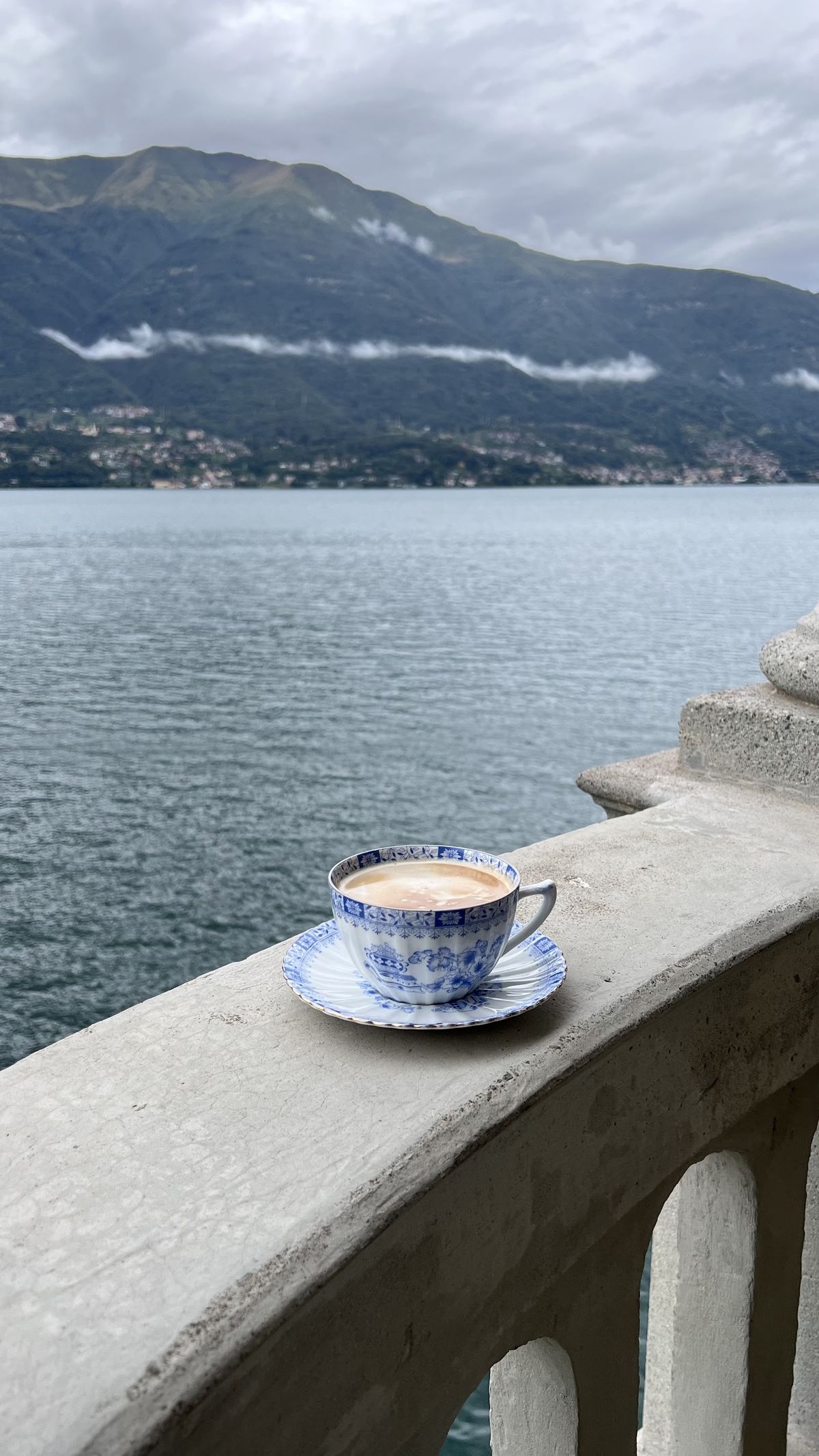 Villa Pliniana — Lake Como — additional view 3