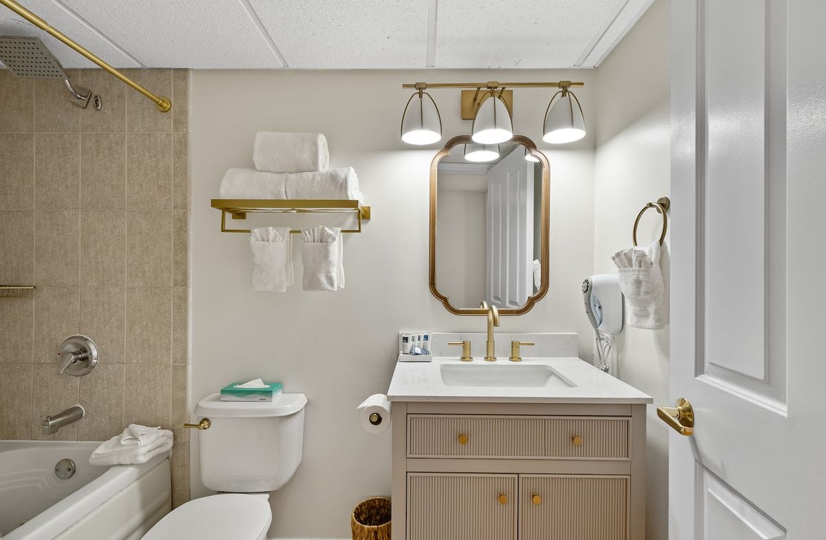 Bella Vista Suites — Lake Geneva — additional view 4