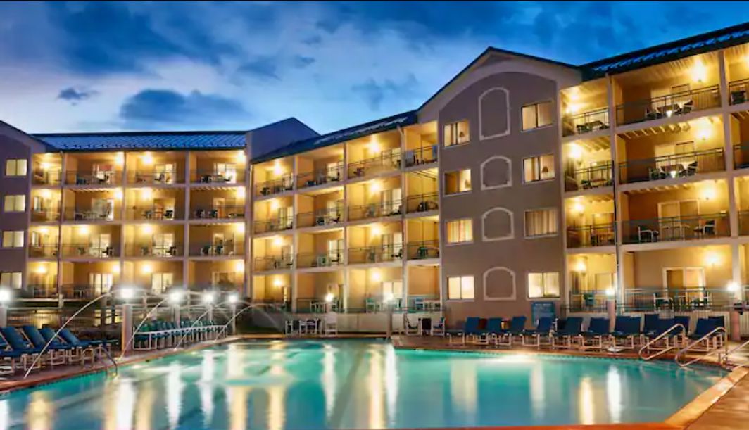 Bella Vista Suites — all-suite hotel with lake views in Downtown Lake Geneva
