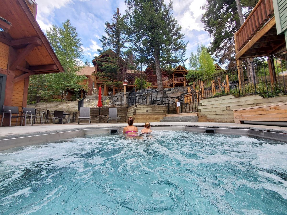 Buffalo Mountain Lodge — Banff — additional view 3