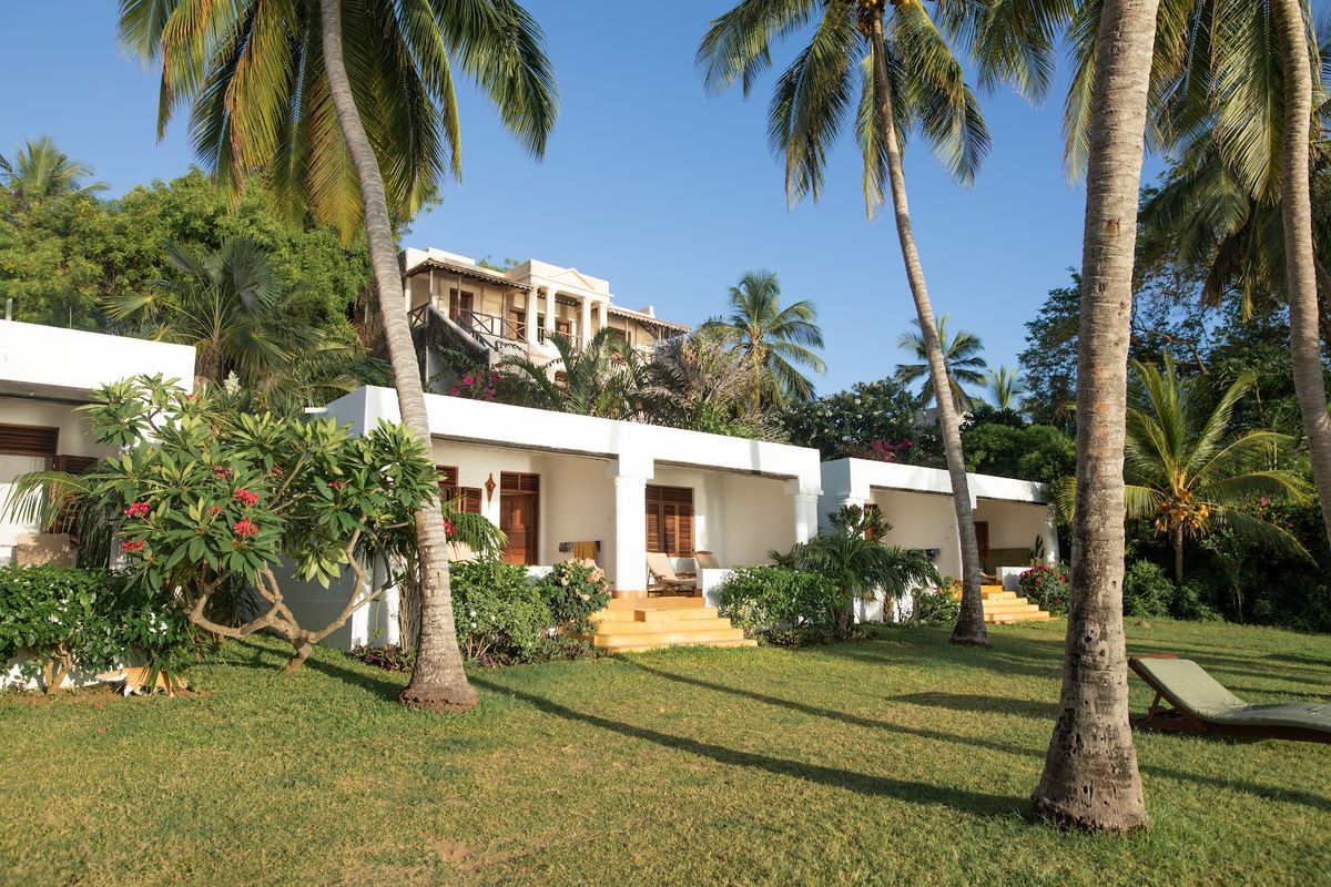 Manda Bay Lamu Kenya — 16 thatched cottages on private beach Manda Island remote luxury